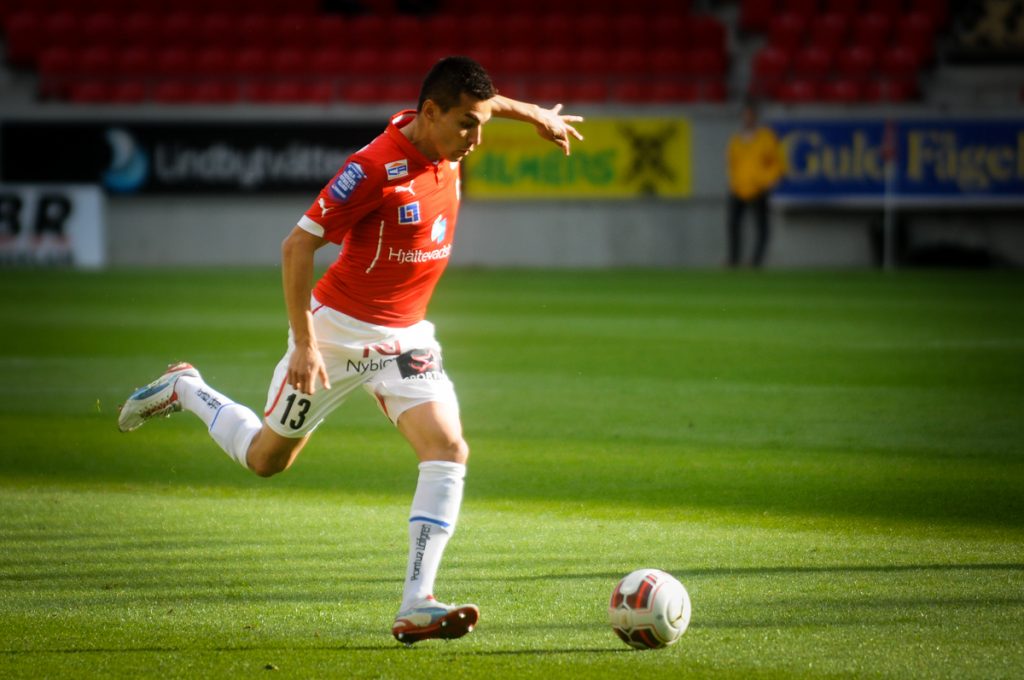 En halvlek för Nouri i debuten