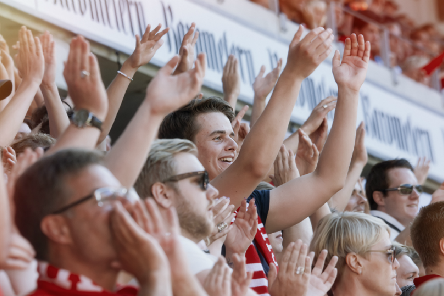 Publiken kan rösta fram matchens lirare