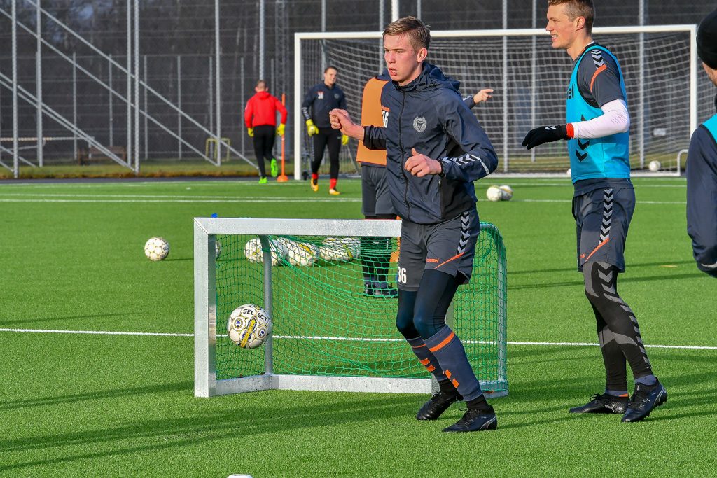 Bilder från årets första träning!