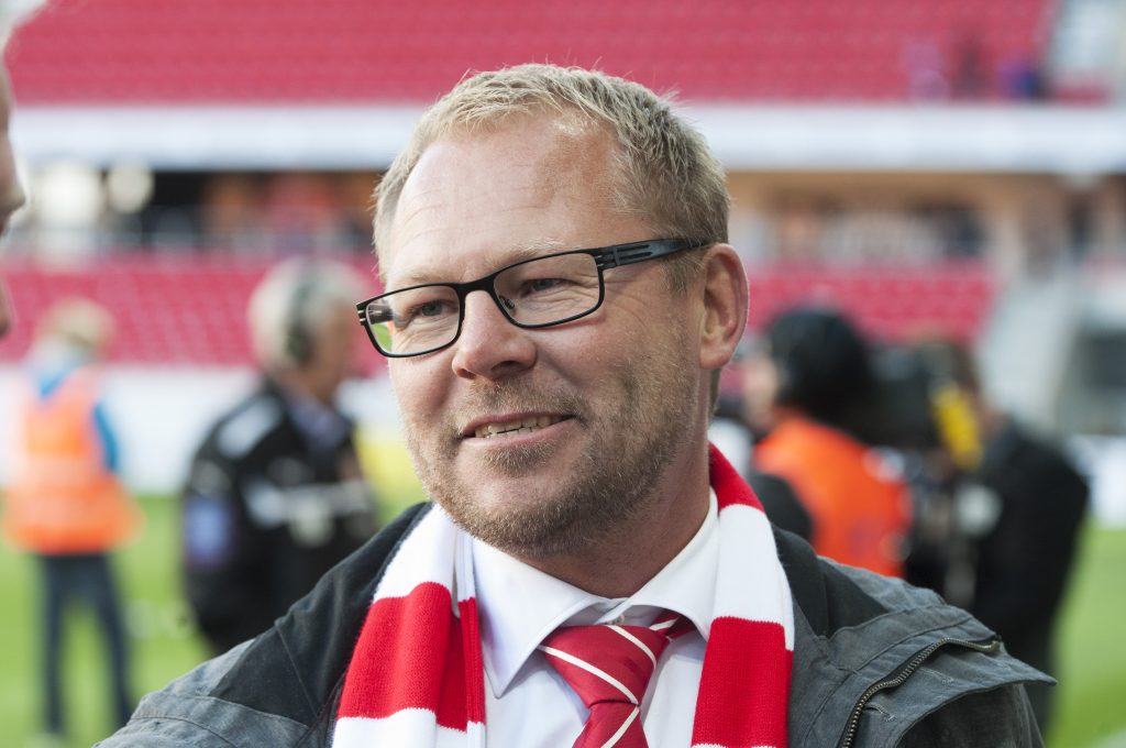 ”Sista kontakten med Israelsson var innan fönstret stängde”