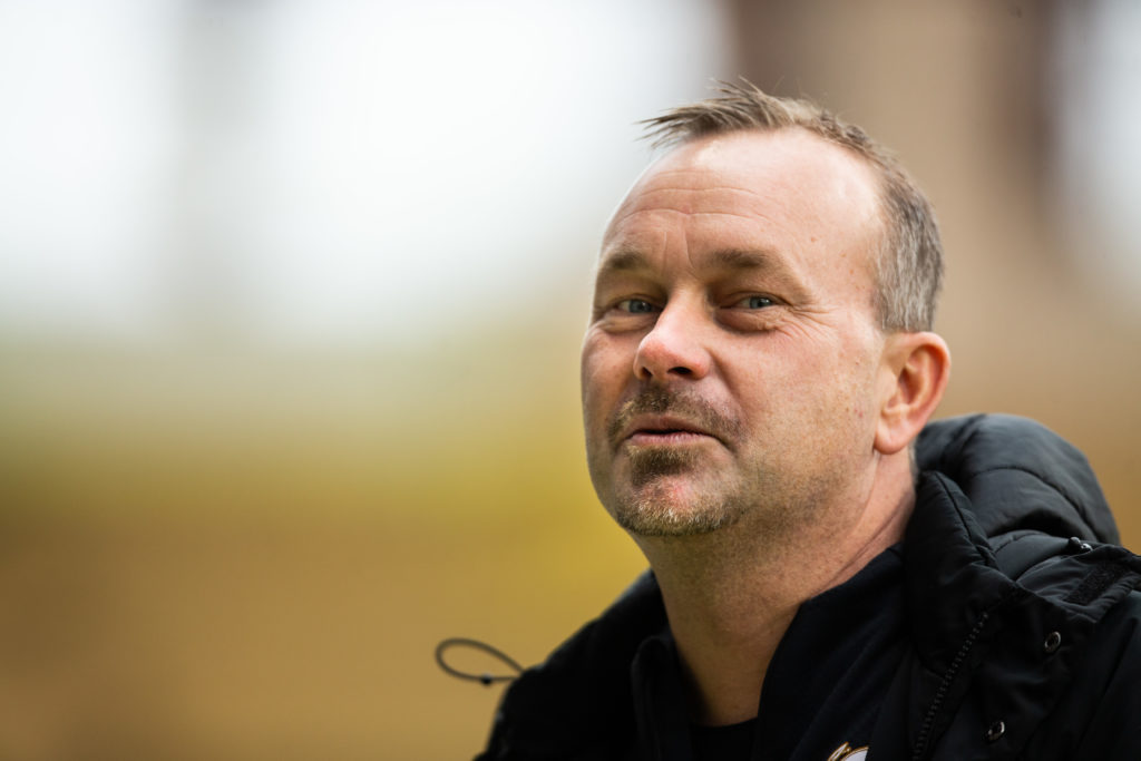 Peter Ahlén intervjuar Jens Nilsson om den röda tråden