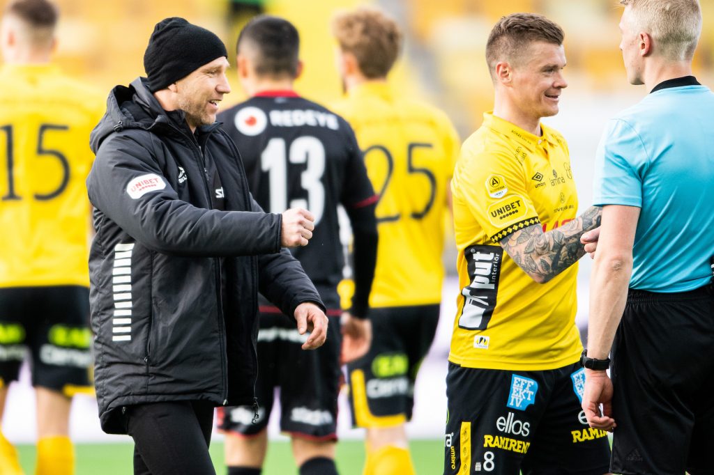 TV: Häng med laget bakom kulisserna