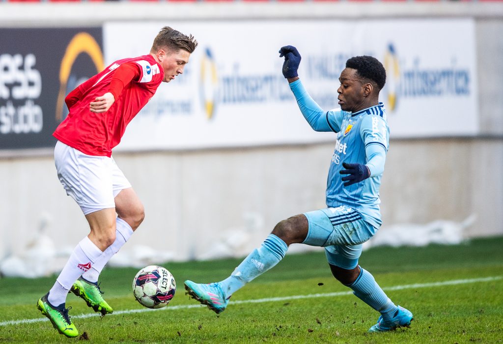 Signerat Peter Ahlén: ”Förutsägbart, Kalmar FF”