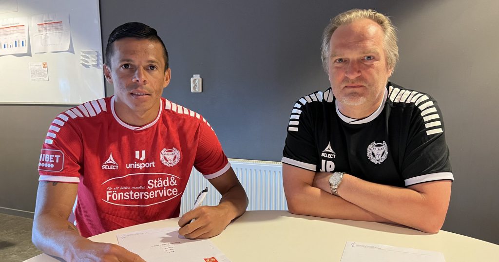 Romario förlänger med Kalmar FF