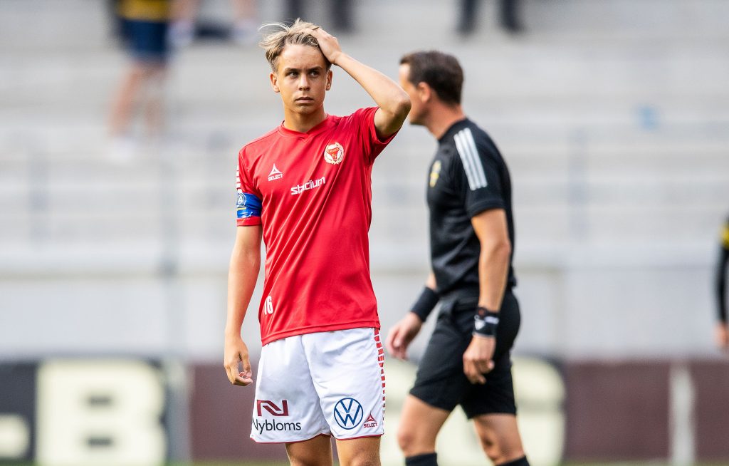 Isak Vidjeskog lämnar Kalmar FF