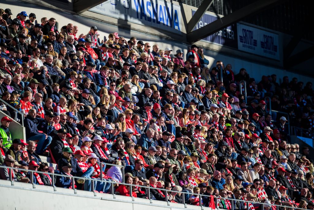 Biljettsläpp till sommarens hemmamatcher på fredag