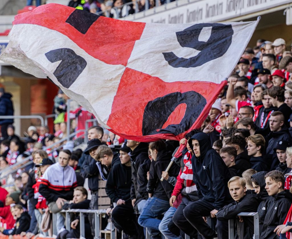 AW med Holy Guacamoly i FF-puben