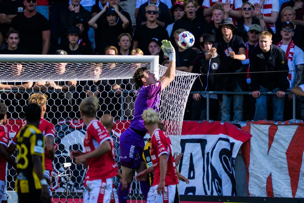 Truppen mot Ängelholms FF